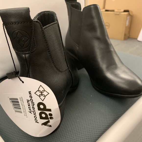 DAV Black Leather boot /shoes - Picture 6 of 6